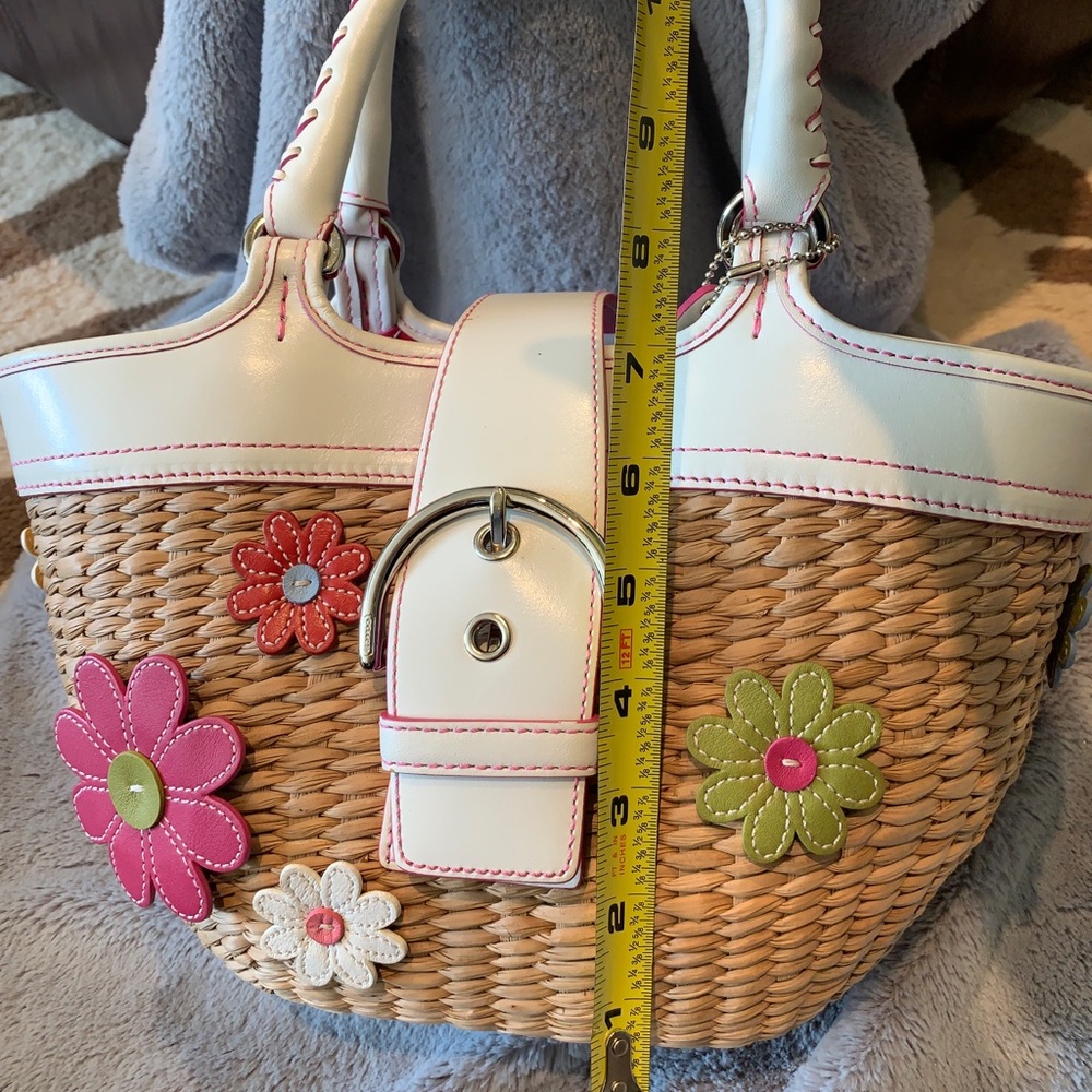 COACH 💯 Rare Limited Rattan basket purse - Picture 2 of 8